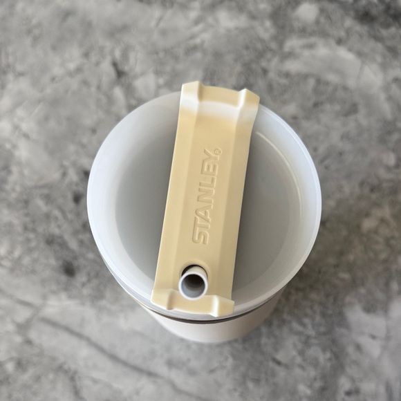 Stanley Cream Tumbler with Straw - Picture 3 of 4